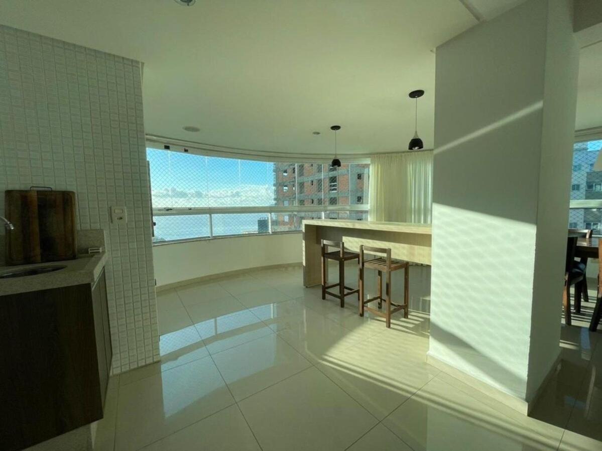 Apartamento Linda Vista, Amplo Apartamento, 3 Suítes, 2 Garagens Balneário Camboriú