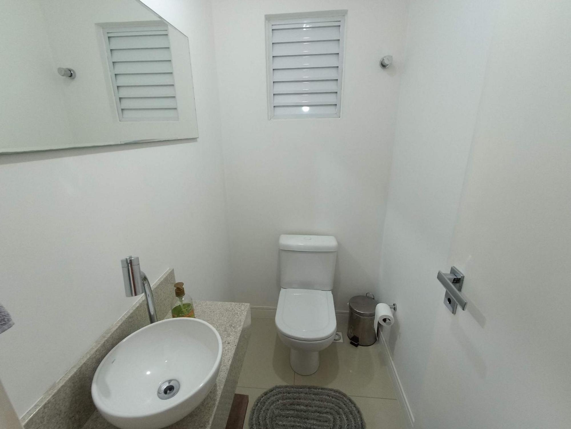 Linda Vista, Amplo Apartamento, 3 Suítes, 2 Garagens *
