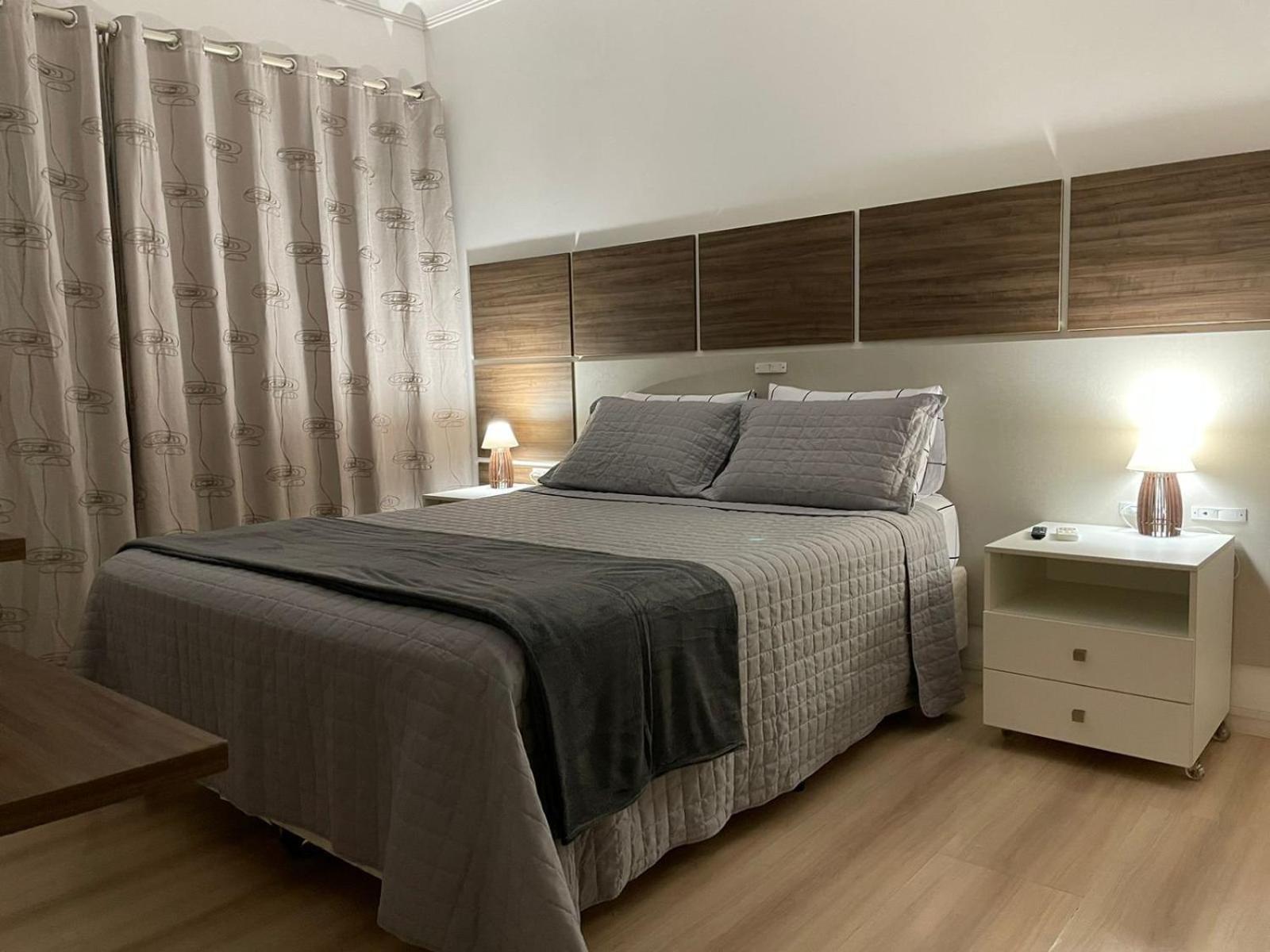 Apartamento Linda Vista, Amplo Apartamento, 3 Suítes, 2 Garagens Balneário Camboriú