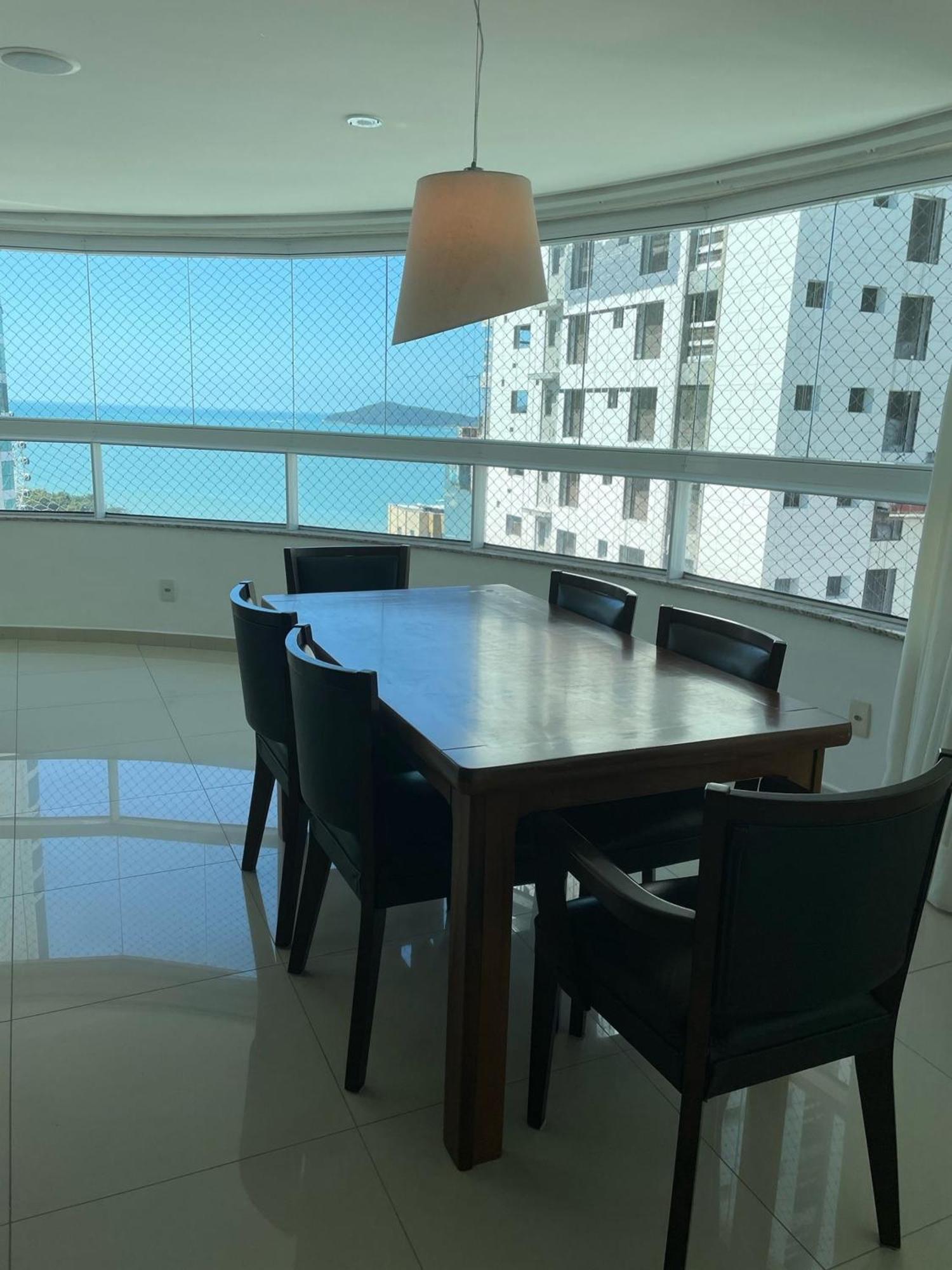 Linda Vista, Amplo Apartamento, 3 Suítes, 2 Garagens * Balneário Camboriú