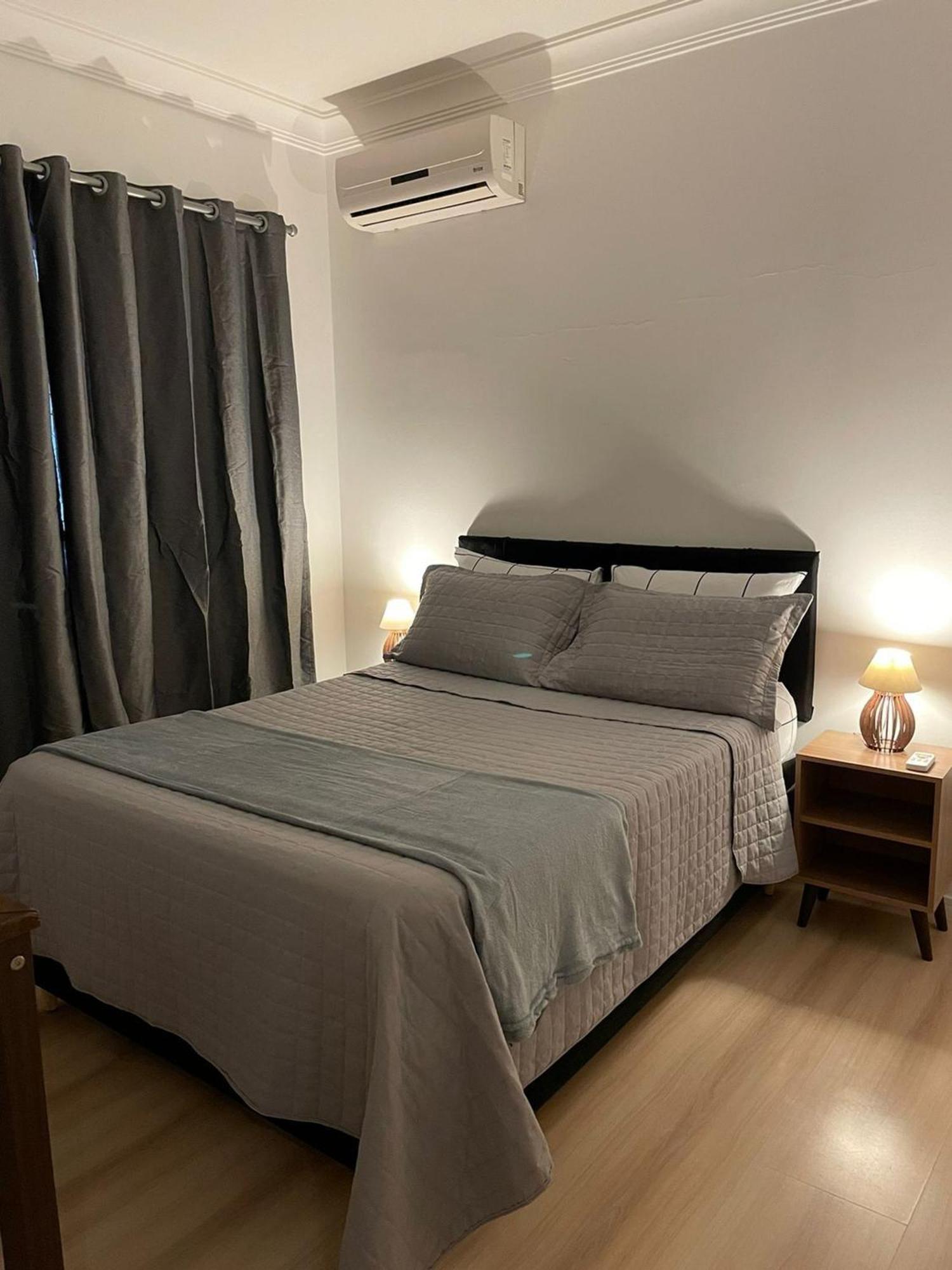 Linda Vista, Amplo Apartamento, 3 Suítes, 2 Garagens Balneário Camboriú